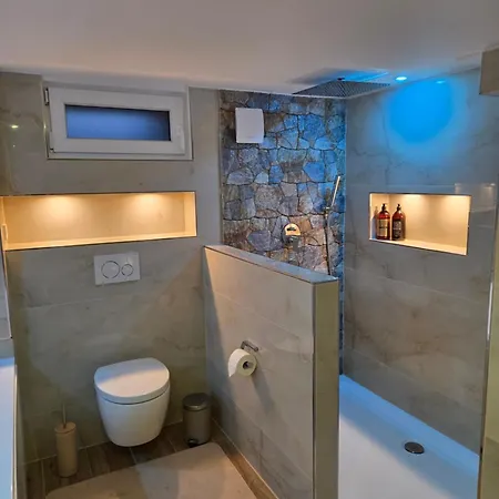 Exklusive Nahe Phantasialand & Koeln I Xl-bett & Wellness Apartment