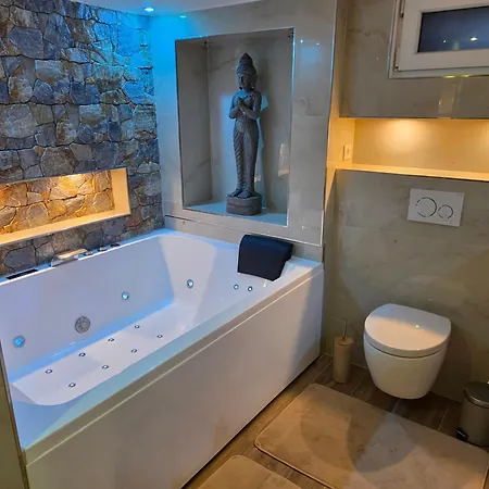 Apartment Exklusive Nahe Phantasialand & Koeln I Xl-bett & Wellness