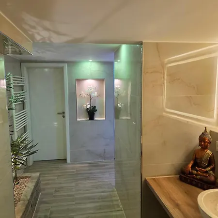 Apartment Exklusive Nahe Phantasialand & Koeln I Xl-bett & Wellness